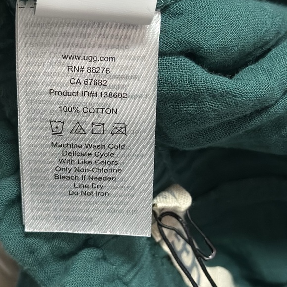 UGG Moriah Short - Picture 5 of 5